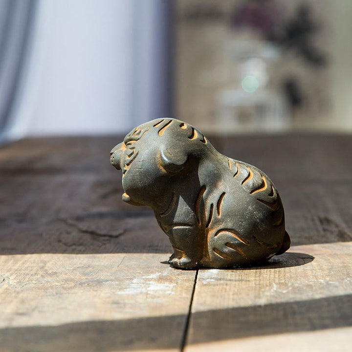 Statue de Buddha Stones en résine moulée en poudre de fer et rouille en forme de tigre mignon, décoration de la maison