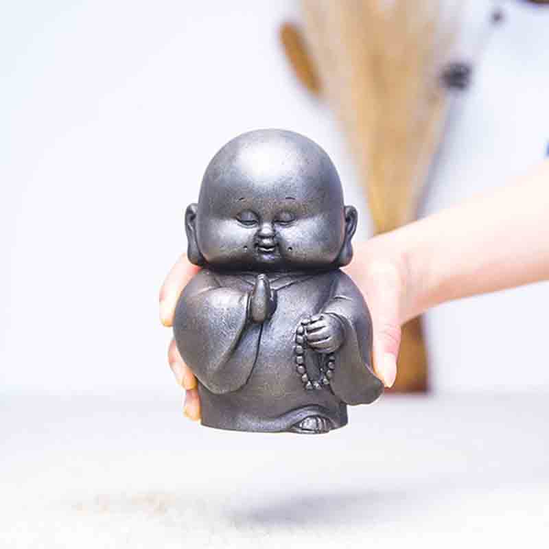 Statue de Buddha Stones en pierre faite à la main en résine moulée en poudre de fer et rouille, petit moine, décoration de la maison