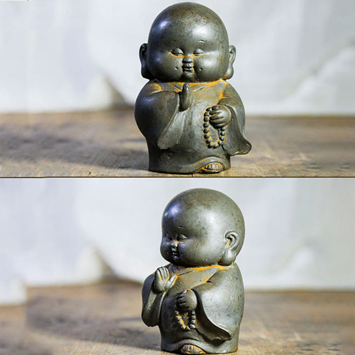 Statue de Buddha Stones en pierre faite à la main en résine moulée en poudre de fer et rouille, petit moine, décoration de la maison