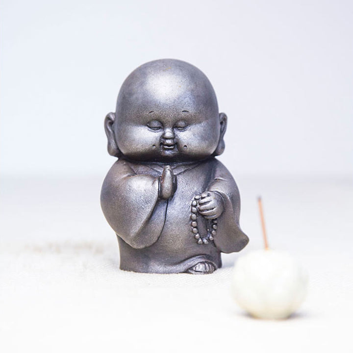 Statue de Buddha Stones en pierre faite à la main en résine moulée en poudre de fer et rouille, petit moine, décoration de la maison