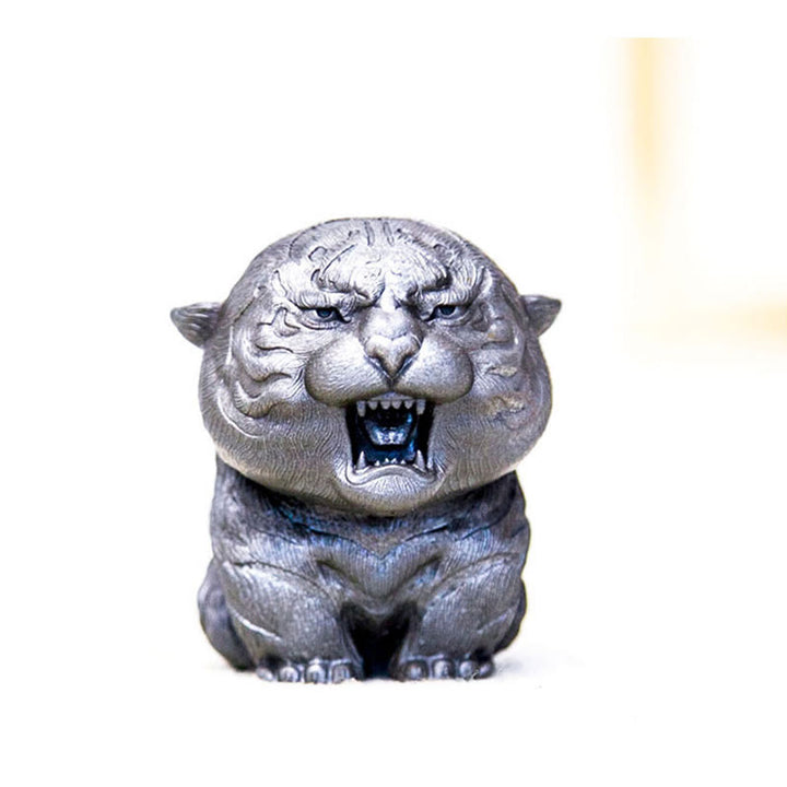 Statue de Buddha Stones en résine moulée à la main en forme de mini tigre rugissant en poudre de fer et rouille, décoration de la maison