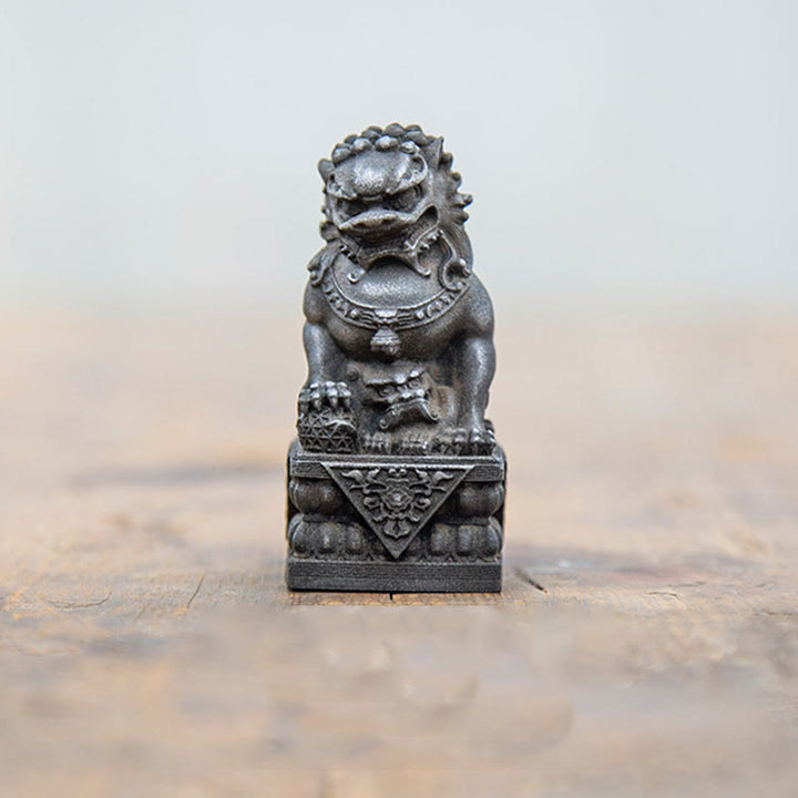 Statue de Buddha Stones faite à la main en résine moulée avec poudre de fer et rouille pour protéger le mal et décorer la maison