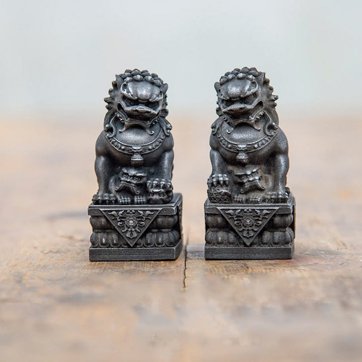Statue de Buddha Stones faite à la main en résine moulée avec poudre de fer et rouille pour protéger le mal et décorer la maison