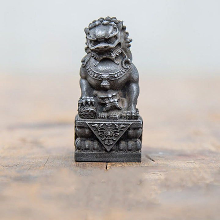 Statue de Buddha Stones faite à la main en résine moulée avec poudre de fer et rouille pour protéger le mal et décorer la maison