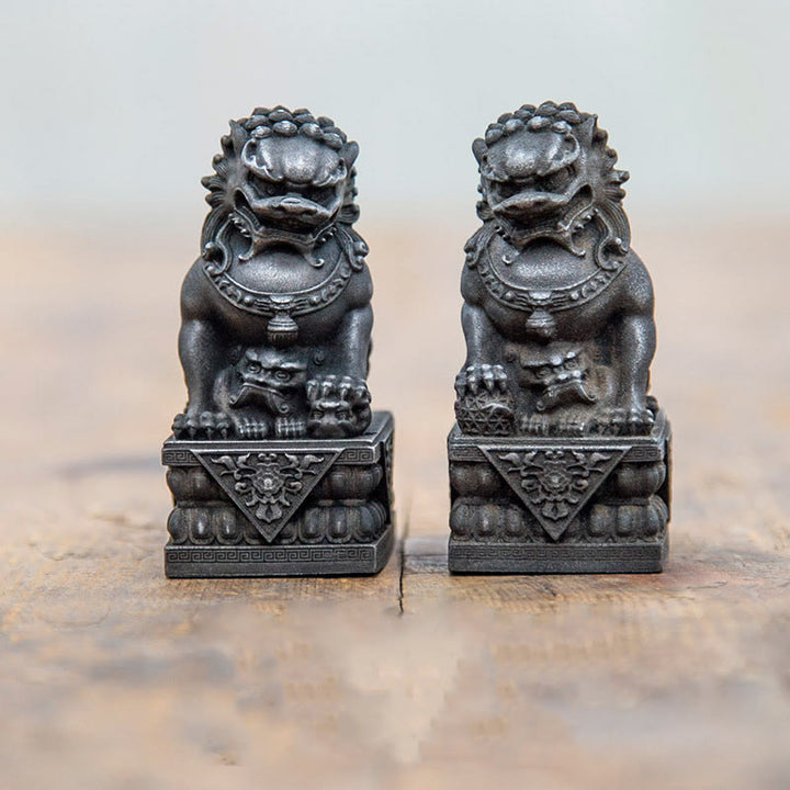 Statue de Buddha Stones faite à la main en résine moulée avec poudre de fer et rouille pour protéger le mal et décorer la maison