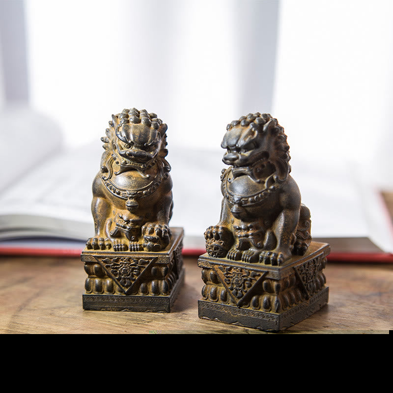 Statue de Buddha Stones faite à la main en résine moulée avec poudre de fer et rouille pour protéger le mal et décorer la maison