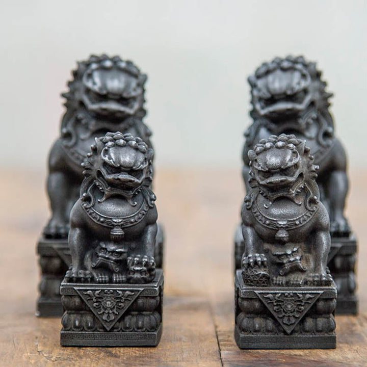 Statue de Buddha Stones faite à la main en résine moulée avec poudre de fer et rouille pour protéger le mal et décorer la maison