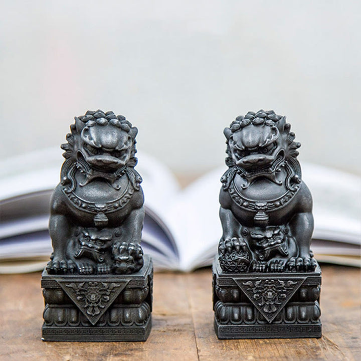 Statue de Buddha Stones faite à la main en résine moulée avec poudre de fer et rouille pour protéger le mal et décorer la maison