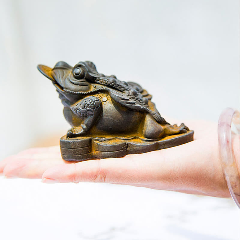Buddha Stones faites à la main Feng Shui Grenouille Crapaud Pièces de cuivre Poudre de fer Rouille Statue en résine coulée Décoration de la maison