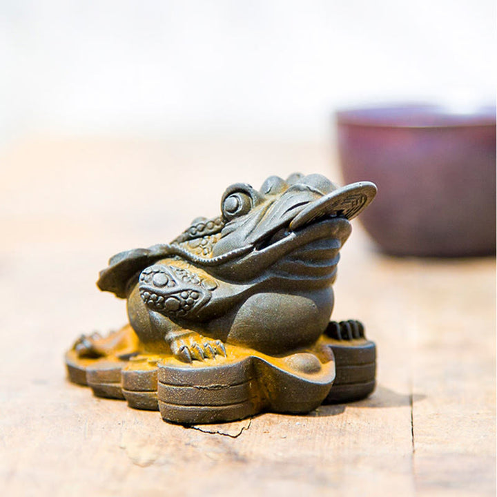 Buddha Stones faites à la main Feng Shui Grenouille Crapaud Pièces de cuivre Poudre de fer Rouille Statue en résine coulée Décoration de la maison
