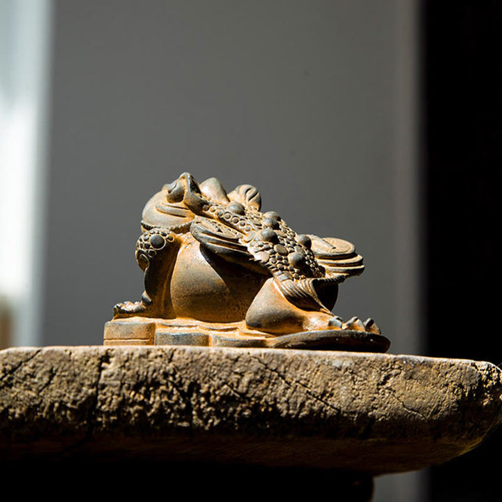 Buddha Stones faites à la main Feng Shui Grenouille Crapaud Pièces de cuivre Poudre de fer Rouille Statue en résine coulée Décoration de la maison