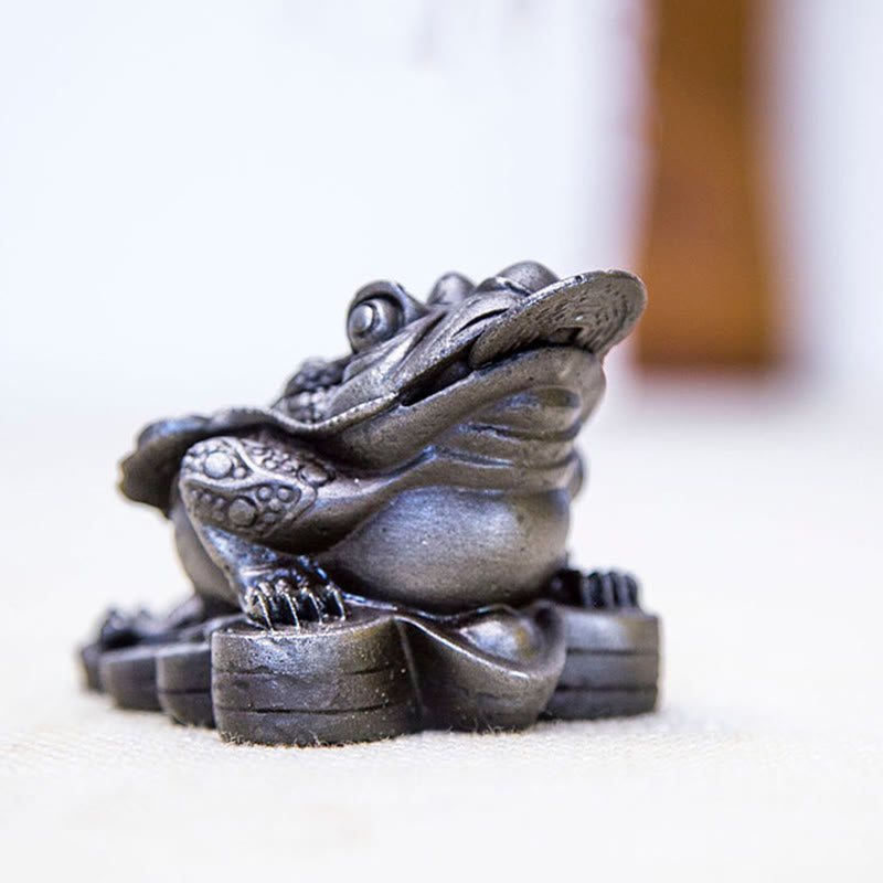 Buddha Stones faites à la main Feng Shui Grenouille Crapaud Pièces de cuivre Poudre de fer Rouille Statue en résine coulée Décoration de la maison