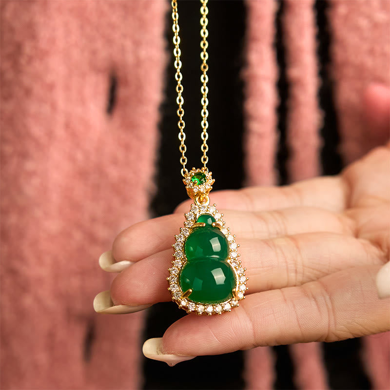 Pendentif en calcédoine verte Buddha Stones