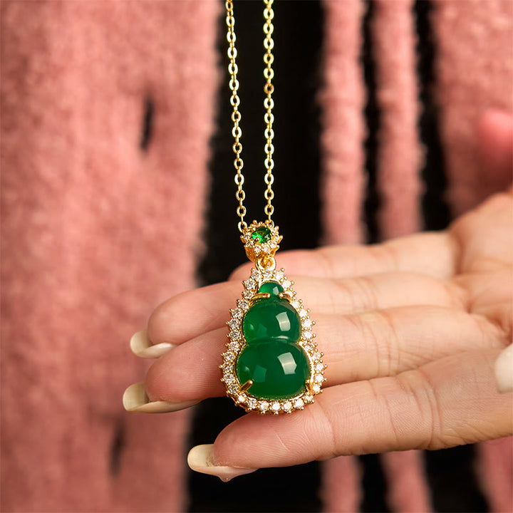 Pendentif en calcédoine verte Buddha Stones