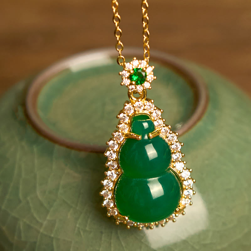 Pendentif en calcédoine verte Buddha Stones