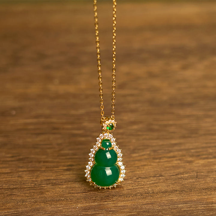 Pendentif en calcédoine verte Buddha Stones