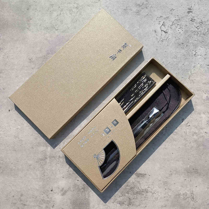 Éventail pliable en bambou à main en soie avec grue en fleurs de prunier et Buddha Stones