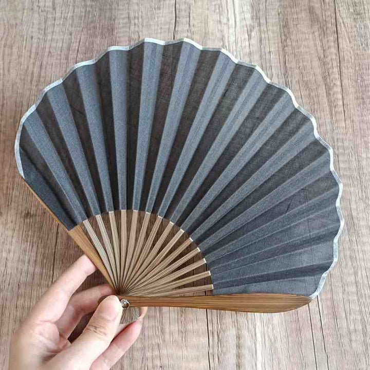 Éventail pliable en bambou à main en forme de coquillage de couleur unie rétro avec Buddha Stones - Gris foncé 22 cm - image 14