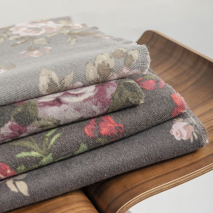 Écharpe enveloppante confortable pour l'automne et l'hiver Buddha Stones et fleurs de roses tibétaines  - image 1