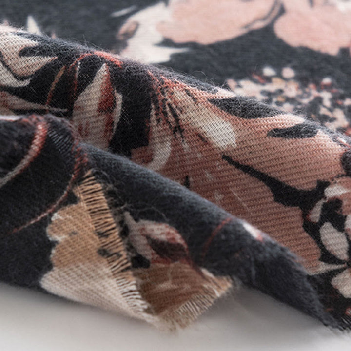 Écharpe enveloppante douce et chaude avec imprimé de fleurs de chrysanthème et de rose tibétaines en Buddha Stones pour l'automne et l'hiver - image 8