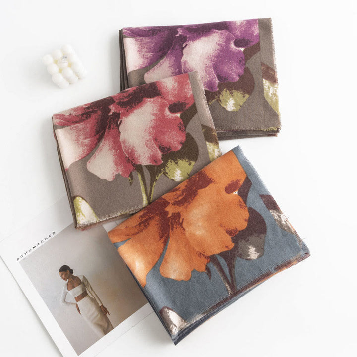 Châle tibétain en Buddha Stones , style artistique, imprimé hibiscus syriaque, écharpe chaude et confortable pour l'automne et l'hiver - image 1