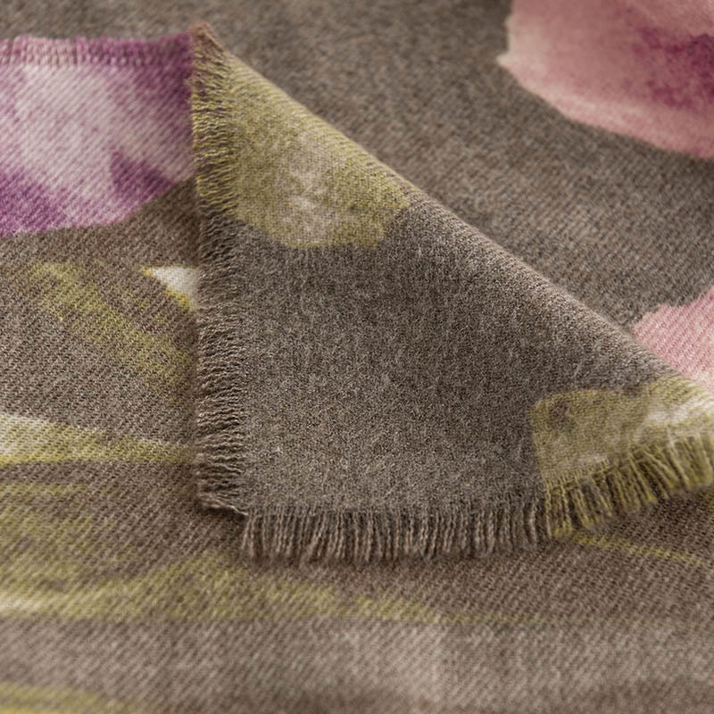 Châle tibétain en Buddha Stones , style artistique, imprimé hibiscus syriaque, écharpe chaude et confortable pour l'automne et l'hiver - image 15