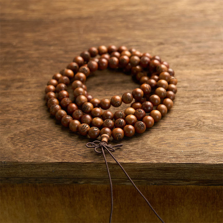 Bracelet de protection mantra de la lumière dorée en bois de jujubier frappé par la foudre avec 108 perles de Mala Buddha Stones