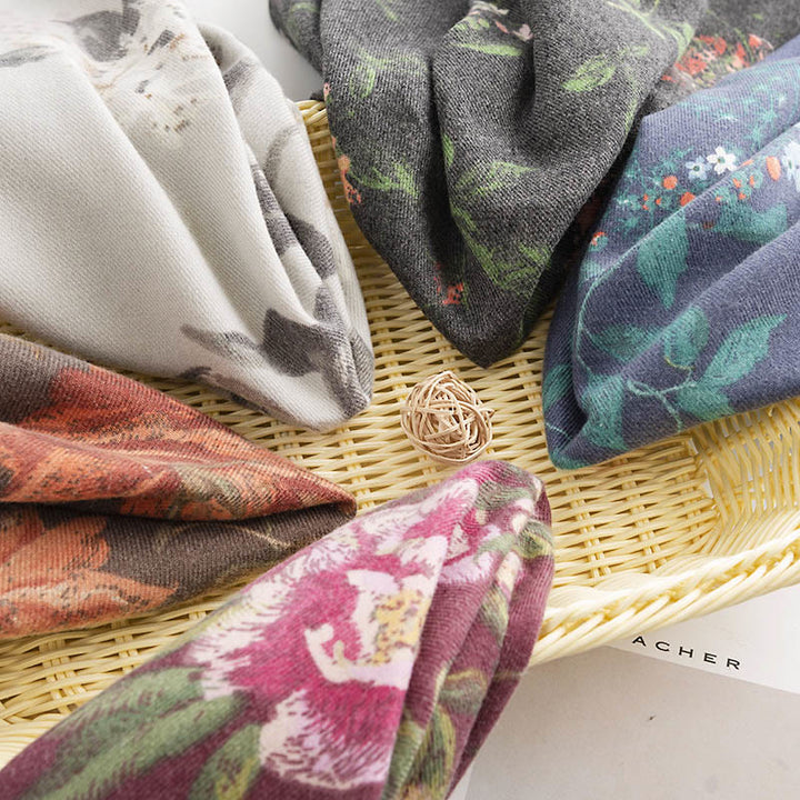 Écharpe enveloppante confortable et chaude avec motif imprimé de roses multiflores tibétaines en Buddha Stones pour l'automne et l'hiver