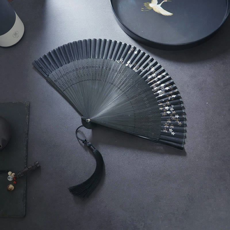 Éventail pliant en bambou avec peinture en aérosol en forme de lapin et de fleur en Buddha Stones