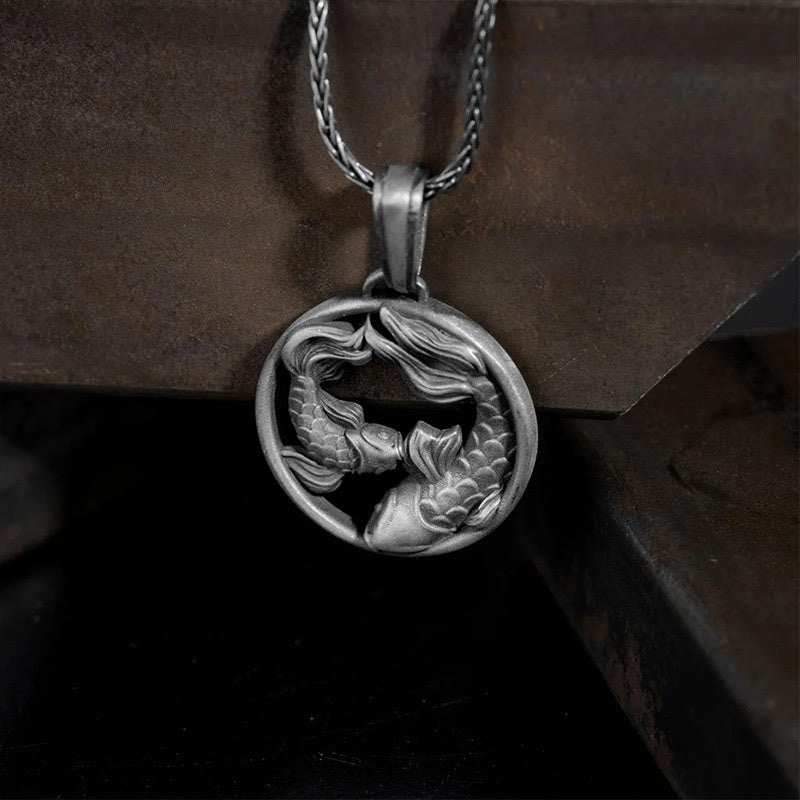 Collier avec pendentif en étain pur en forme de poisson Koi double de Buddha Stones - image 2