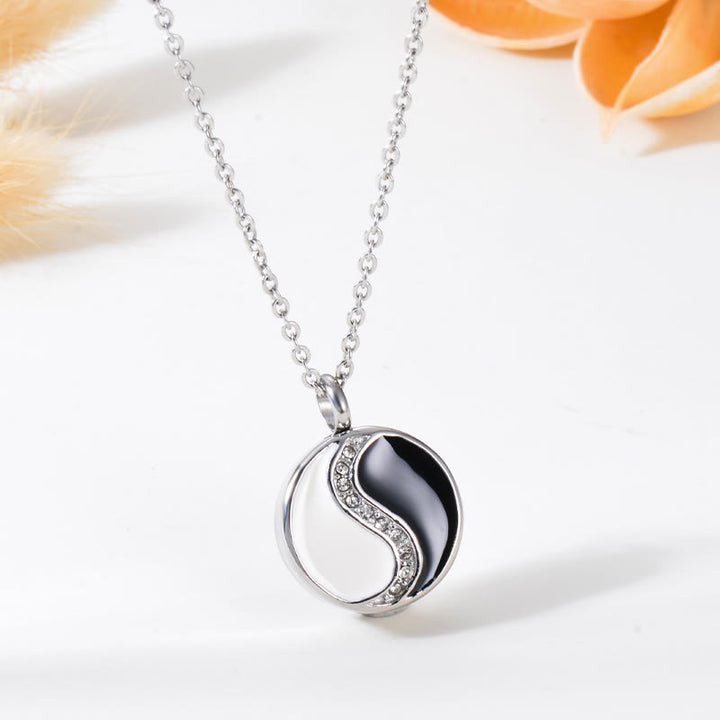 Collier pendentif harmonie en acier titane Yin Yang Buddha Stones - Acier Titane YIN YANG - image 1