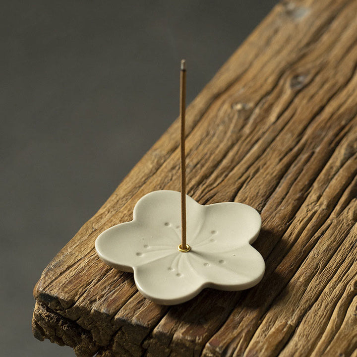 Buddha Stones Lotus Fleur de cerisier Fleur de prunier Chrysanthème Brûleur d'encens en céramique de guérison Décoration - Fleur de prunier 7*7*0,5 cm - image 4