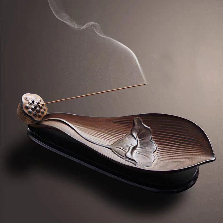 Brûleur d'encens en céramique marron Buddha Stones et gousse de lotus Zen Healing