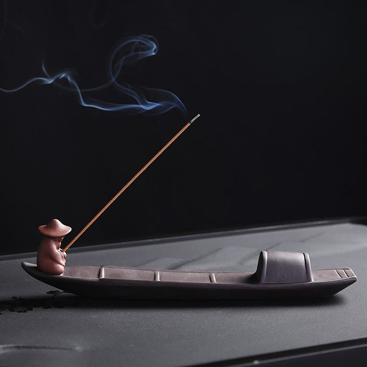 Brûleur d'encens en céramique en forme de bateau de pêcheur en Buddha Stones, argile violette, guérison de la paix, décoration