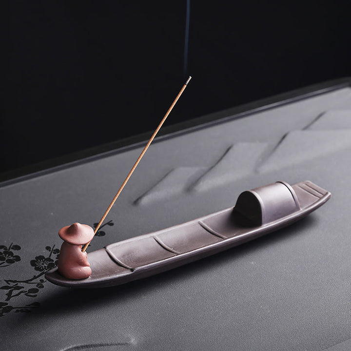 Brûleur d'encens en céramique en forme de bateau de pêcheur en Buddha Stones, argile violette, guérison de la paix, décoration