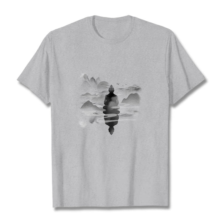 T-shirt en coton à motif Bouddha assis dans les montagnes Buddha Stones en méditation - Gris clair - 2XL - image 20