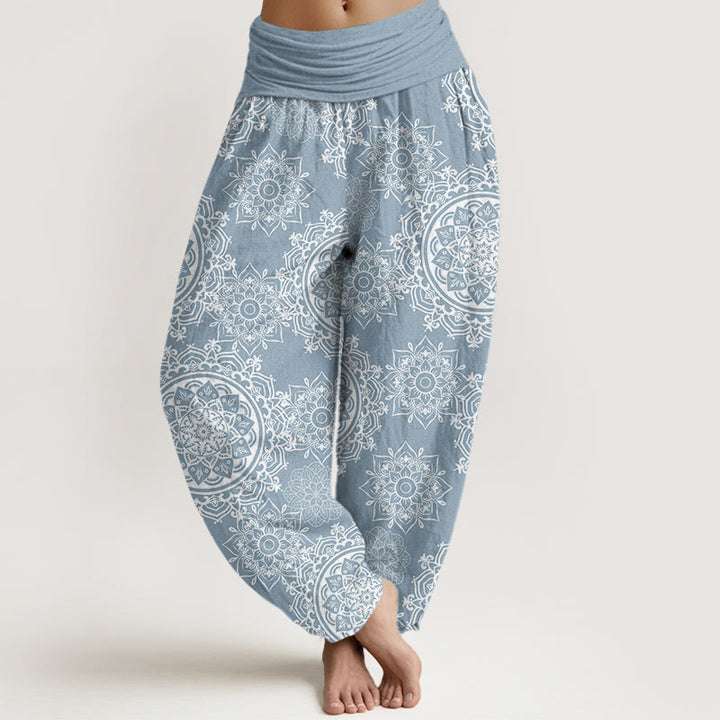 Pantalon harem décontracté en coton blanc à motif mandala et fleurs, orné de Buddha Stones . Taille élastique. - Bleu clair - US22，UK/AU26，EU54 (6XL) - image 4