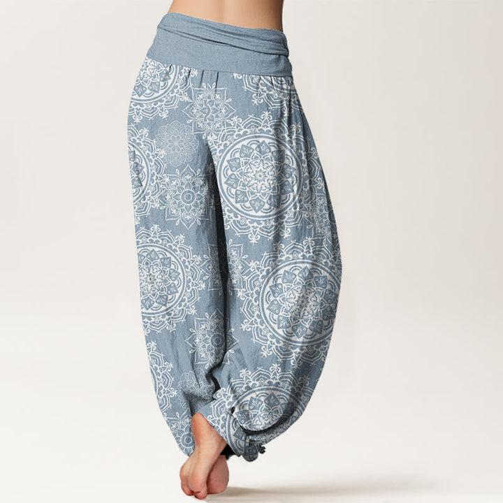 Pantalon harem décontracté en coton blanc à motif mandala et fleurs, orné de Buddha Stones . Taille élastique. - image 6
