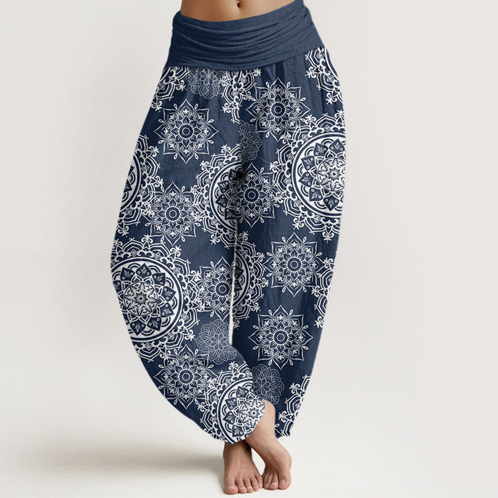 Pantalon harem décontracté en coton blanc à motif mandala et fleurs, orné de Buddha Stones . Taille élastique. - SteelBlue - US22，UK/AU26，EU54 (6XL) - image 7