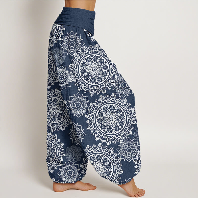 Pantalon harem décontracté en coton blanc à motif mandala et fleurs, orné de Buddha Stones . Taille élastique. - image 8