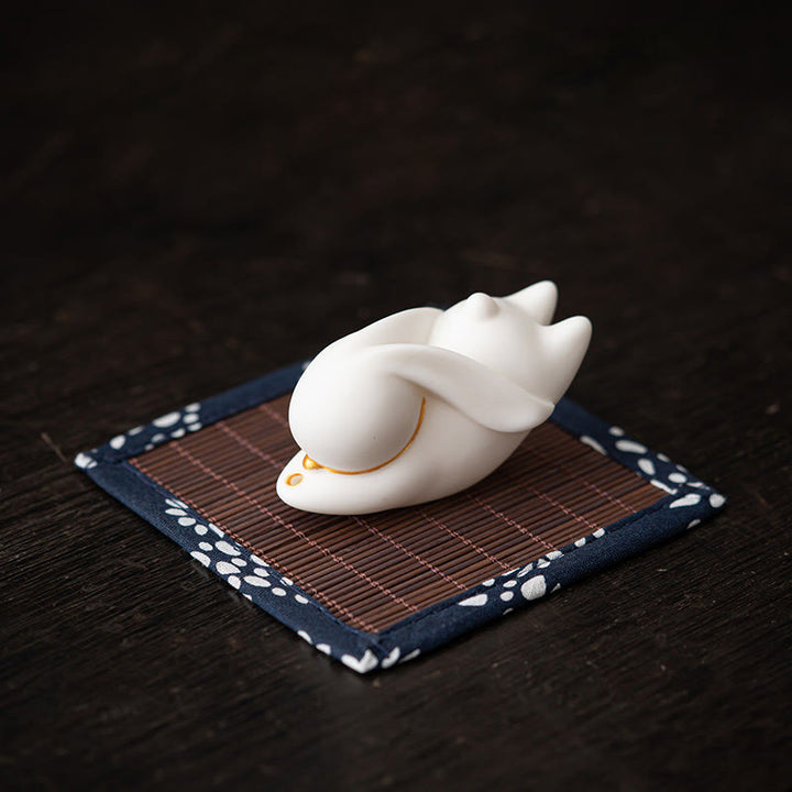 Brûleur d'encens en céramique en forme de lapin volant en Buddha Stones, tapis en bambou, décoration de bureau