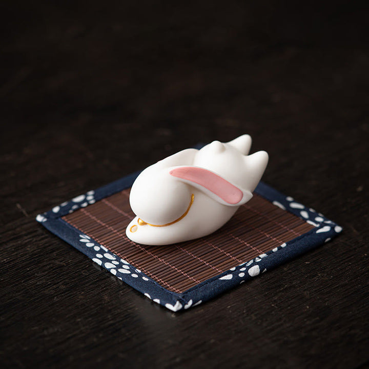 Brûleur d'encens en céramique en forme de lapin volant en Buddha Stones, tapis en bambou, décoration de bureau