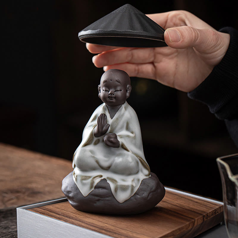 Buddha Stones Petit Chapeau de Moine Zen Passoire Accessoires de Thé en Céramique Figurine Décoration de la Maison