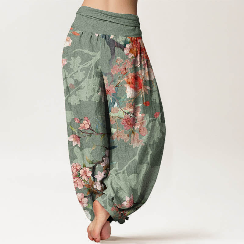 Pantalon harem à taille élastique pour femme, en coton rouge et rose, orné de Buddha Stones et de fleurs épanouies et de branches luxuriantes. - image 2