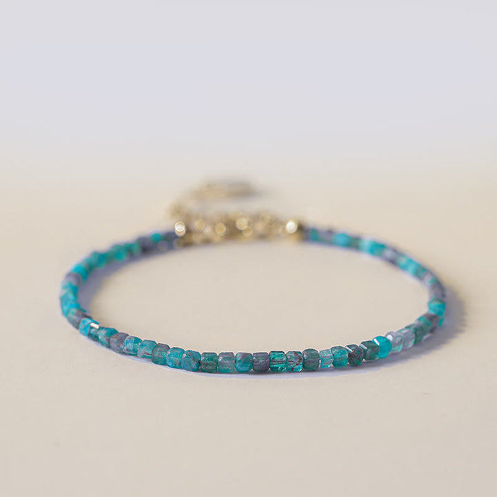 Bracelet de motivation en forme de cœur en cuivre plaqué or 14 carats avec perles ultra-fines en apatite de 2,5 mm et pierre de Bouddha
