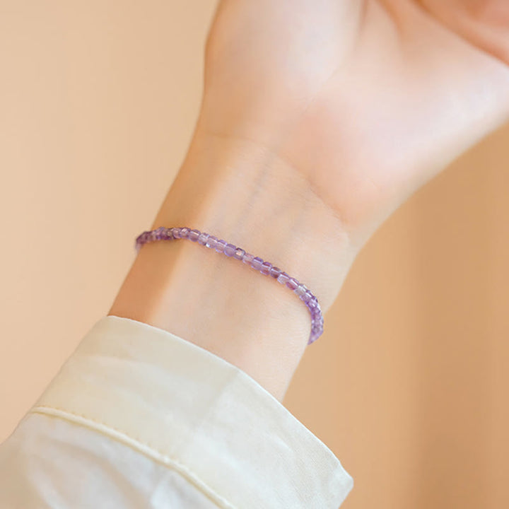 Bracelet de paix intérieure en cuivre plaqué or 14 carats avec perles ultra-fines en améthyste naturelle de 2,5 mm et Buddha Stones