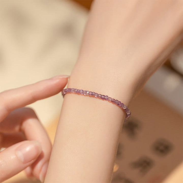 Bracelet de paix intérieure en cuivre plaqué or 14 carats avec perles ultra-fines en améthyste naturelle de 2,5 mm et Buddha Stones