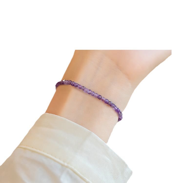 Bracelet de paix intérieure en cuivre plaqué or 14 carats avec perles ultra-fines en améthyste naturelle de 2,5 mm et Buddha Stones