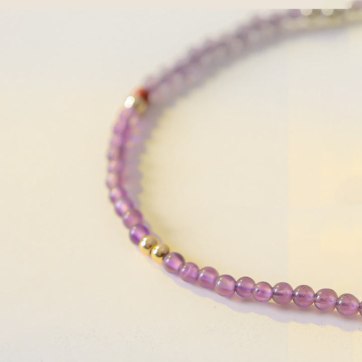Bracelet de méditation pour la paix intérieure en cuivre plaqué or 14 carats avec Buddha Stones ultra fines de 2 mm et améthyste naturelle