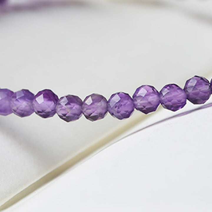 Bracelet de conscience spirituelle en cuivre plaqué or 14 carats avec perles ultra-fines en améthyste naturelle de 3 mm et Buddha Stones